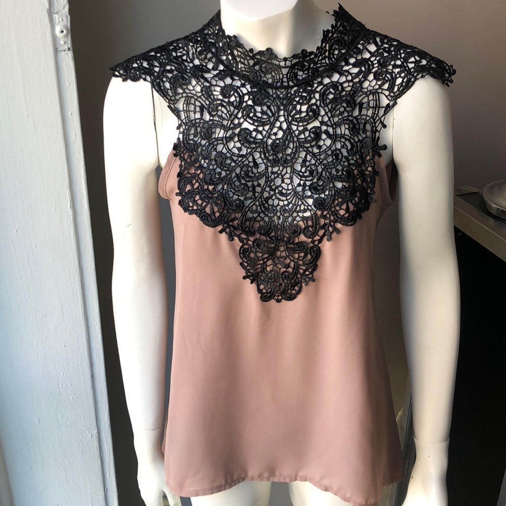 Elegant lace neck sleeveless top